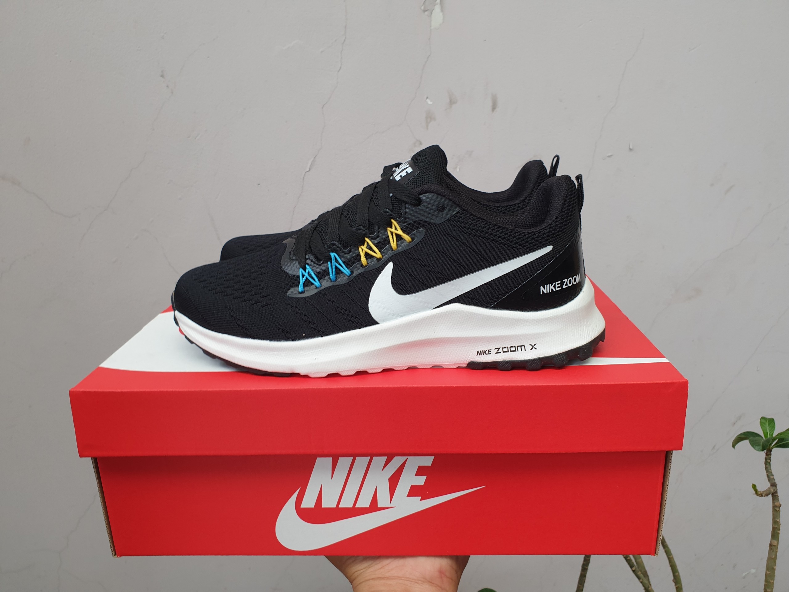 Giày Nike Zoom 04 đen trắng