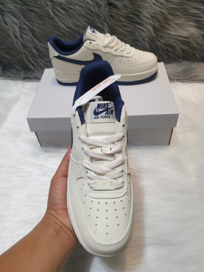 Sỉ giày nike AF1 vệt xanh navy rep 1:1 (Air Force 1 Low 07 Cream White Navy Skate)